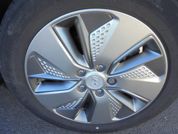 Photo 26 du bon plan HYUNDAI Kona Electric 136ch Intuitive Euro6d-T EVAP 2cv occasion à 13890 €
