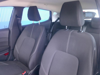 Photo 14 du bon plan FORD Fiesta 1.0 Flexifuel 95ch Cool & Connect 5p occasion à 16901 €