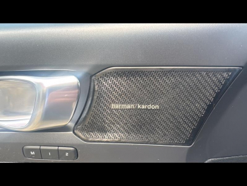 Photo 16 du bon plan VOLVO C40 Recharge Twin 408ch First Edition EDT AWD occasion à 34900 €
