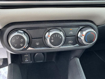 Photo 9 du bon plan NISSAN Micra 1.0 IG-T 100ch Visia Pack 2020 occasion à 11490 €