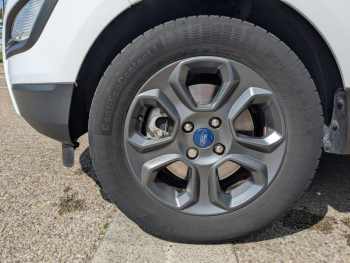 Photo 25 du bon plan FORD EcoSport 1.0 EcoBoost 100ch Trend Euro6.2 occasion à 15590 €
