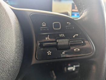 Photo 19 du bon plan MERCEDES-BENZ Classe A 180 d 116ch Business Line 7G-DCT occasion à 20900 €