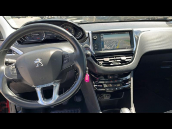 Photo 7 du bon plan PEUGEOT 208 1.2 PureTech 110ch Allure S&S 5p occasion à 7900 €
