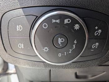 Photo 11 du bon plan FORD Fiesta 1.1 75ch Cool & Connect 5p occasion à 8900 €