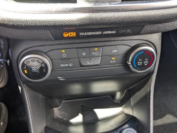 Photo 18 du bon plan FORD Fiesta 1.1 75ch Cool & Connect 5p occasion à 8900 €