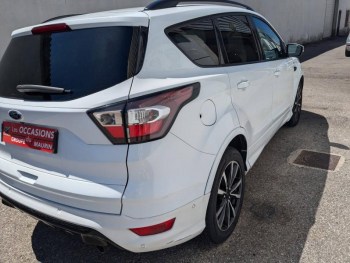 Photo 7 du bon plan FORD Kuga 2.0 TDCi 150ch Stop&Start ST-Line 4x2 occasion à 14800 €