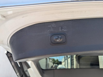 Photo 10 du bon plan FORD Kuga 2.0 TDCi 150ch Stop&Start ST-Line 4x2 occasion à 14800 €
