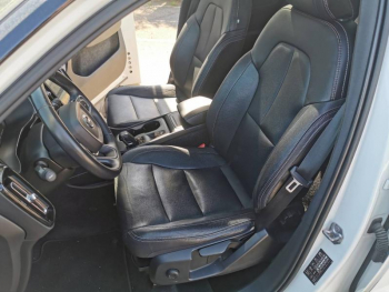 Photo 19 du bon plan VOLVO XC40 D4 AdBlue AWD 190ch Momentum Geartronic 8 occasion à 23980 €