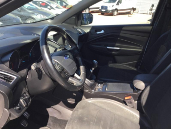 Photo 8 du bon plan FORD Kuga 2.0 TDCi 150ch Stop&Start ST-Line 4x2 occasion à 14990 €