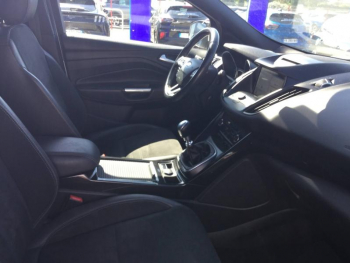 Photo 11 du bon plan FORD Kuga 2.0 TDCi 150ch Stop&Start ST-Line 4x2 occasion à 14990 €