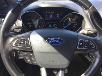 Photo 12 du bon plan FORD Kuga 2.0 TDCi 150ch Stop&Start ST-Line 4x2 occasion à 14990 €
