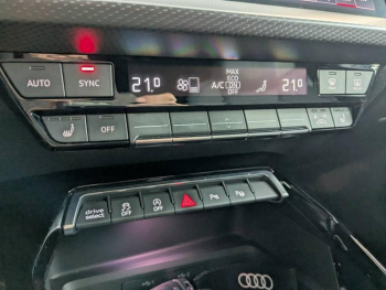 Photo 12 du bon plan AUDI RS3 Sportback 2.5 TFSI 400ch quattro S tronic 7 occasion à 73990 €