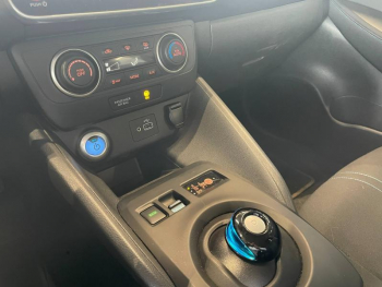 Photo 16 du bon plan NISSAN Leaf 150ch 40kWh Acenta 21.5 occasion à 13990 €
