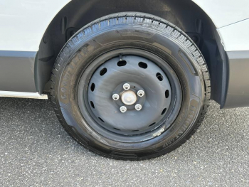 Photo 17 du bon plan RENAULT Trafic Combi L1 2.0 Blue dCi 150ch S&S Zen 8 places occasion à 27990 €