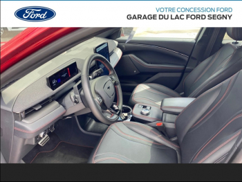 Photo 6 du bon plan FORD Mustang Mach-E Extended Range 99kWh 351ch AWD 9cv occasion à 42900 €