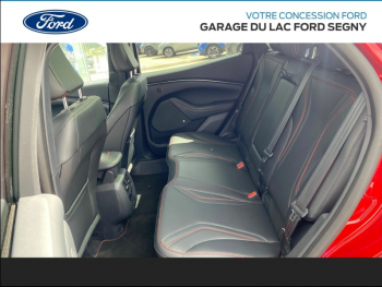 Photo 12 du bon plan FORD Mustang Mach-E Extended Range 99kWh 351ch AWD 9cv occasion à 42900 €