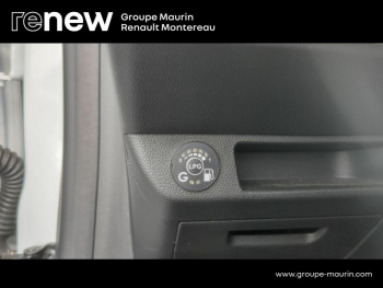 Photo 21 du bon plan RENAULT Clio 1.0 TCe 100ch Evolution GPL occasion à 15490 €