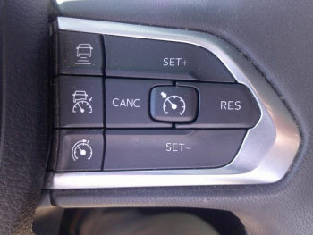 Photo 15 du bon plan JEEP Compass 1.3 Turbo T4 190ch PHEV 4xe Night Eagle AT6 eAWD occasion à 29900 €