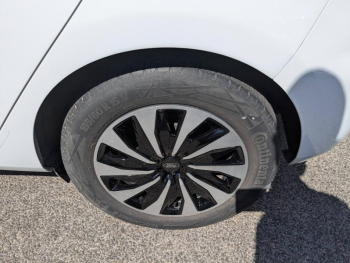 Photo 22 du bon plan FORD Fiesta 1.0 Flexifuel 95ch Titanium Business 5p occasion à 15700 €