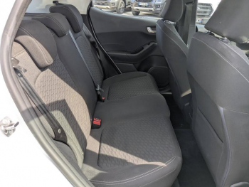 Photo 18 du bon plan FORD Fiesta 1.0 Flexifuel 95ch Titanium Business 5p occasion à 14400 €