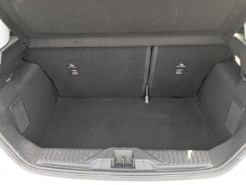 Photo 19 du bon plan FORD Fiesta 1.0 Flexifuel 95ch Titanium Business 5p occasion à 14400 €