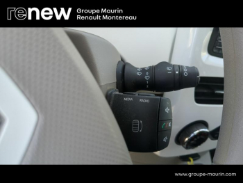 Photo 20 du bon plan RENAULT Zoe Life charge normale R90 MY19 occasion à 6990 €