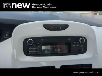 Photo 21 du bon plan RENAULT Zoe Life charge normale R90 MY19 occasion à 6990 €
