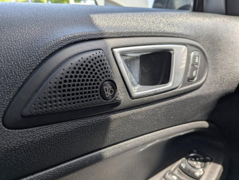 Photo 18 du bon plan FORD EcoSport 1.0 EcoBoost 125ch Active avec Kit Ethanol Biomotors occasion à 18423 €