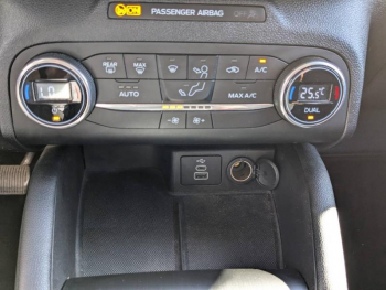 Photo 15 du bon plan FORD Kuga 2.5 Duratec 190ch FHEV E85 Titanium BVA occasion à 24900 €