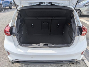Photo 11 du bon plan FORD Focus 1.0 Flexifuel mHEV 125ch ST-Line X occasion à 26747 €