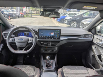 Photo 16 du bon plan FORD Focus 1.0 Flexifuel mHEV 125ch ST-Line X occasion à 26747 €