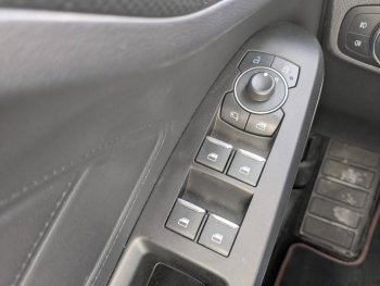 Photo 19 du bon plan FORD Focus 1.0 Flexifuel mHEV 125ch ST-Line X occasion à 26747 €