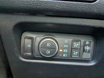 Photo 17 du bon plan FORD Ranger VUL 2.0 EcoBlue 205ch Stop&Start Double Cabine Wildtrak e-4WD BVA10 sans malus occasion à 59762 €