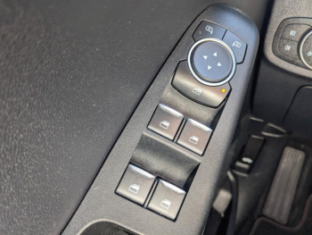 Photo 16 du bon plan FORD Fiesta 1.0 EcoBoost 125ch mHEV ST-Line 5p occasion à 15412 €