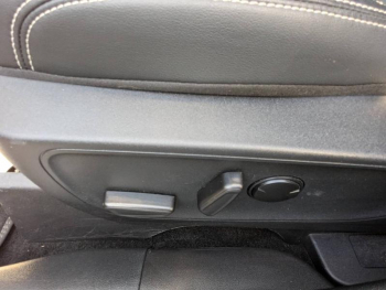 Photo 16 du bon plan FORD Kuga 2.5 Duratec 190ch FHEV Vignale BVA i-AWD occasion à 29990 €
