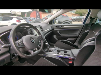 Photo 19 du bon plan RENAULT Megane 1.5 dCi 110ch energy Intens EDC occasion à 13290 €
