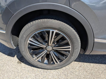 Photo 23 du bon plan VOLKSWAGEN Tiguan 2.0 TDI 150ch Carat DSG7 occasion à 22990 €
