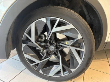 Photo 3 du bon plan RENAULT Arkana 1.6 E-Tech 145ch full hybrid esprit Alpine -24 occasion à 27890 €