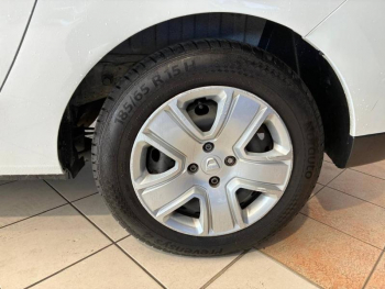 Photo 3 du bon plan DACIA Lodgy 1.3 TCe 100ch FAP Essentiel 5 places occasion à 12290 €