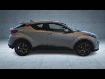 Photo 4 du bon plan TOYOTA C-HR 122h Edition 2WD E-CVT RC18 occasion à 18900 €