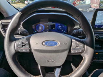 Photo 17 du bon plan FORD Kuga 2.5 Duratec 190ch FHEV Vignale BVA i-AWD occasion à 29990 €