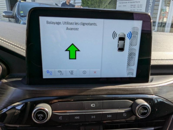 Photo 21 du bon plan FORD Kuga 2.5 Duratec 190ch FHEV Vignale BVA i-AWD occasion à 29990 €
