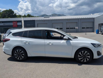 Photo 8 du bon plan FORD Focus SW 1.0 Flexifuel mHEV 125ch Titanium X Business occasion à 24990 €