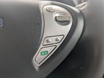 Photo 11 du bon plan NISSAN Leaf 109ch 24kWh Acenta occasion à 8490 €