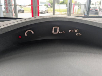 Photo 12 du bon plan NISSAN Leaf 109ch 24kWh Acenta occasion à 8490 €