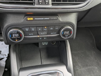 Photo 24 du bon plan FORD Focus 1.0 EcoBoost 155ch mHEV ST-Line X occasion à 18900 €