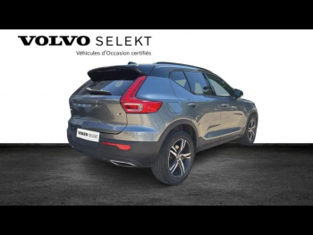 Photo 3 du bon plan VOLVO XC40 D4 AdBlue AWD 190ch R-Design Geartronic 8 occasion à 25900 €