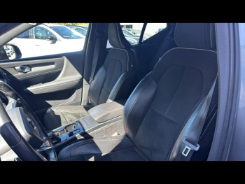 Photo 5 du bon plan VOLVO XC40 D4 AdBlue AWD 190ch R-Design Geartronic 8 occasion à 25900 €