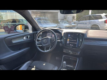 Photo 14 du bon plan VOLVO XC40 D4 AdBlue AWD 190ch R-Design Geartronic 8 occasion à 25900 €