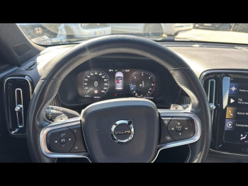 Photo 17 du bon plan VOLVO XC40 D4 AdBlue AWD 190ch R-Design Geartronic 8 occasion à 25900 €